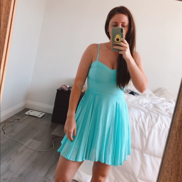 Mint talula Lipinski dress from Aritzia - Picture 7 of 10